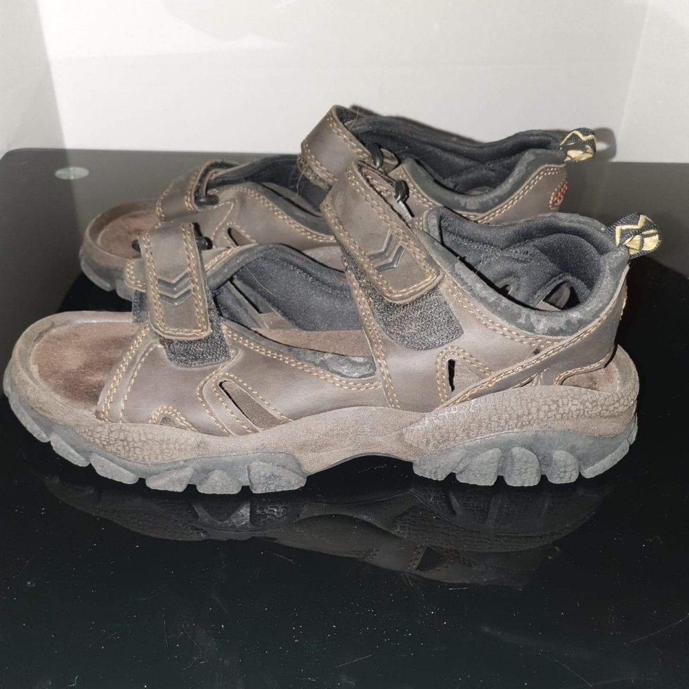 Wavezone sandals       [abc10]